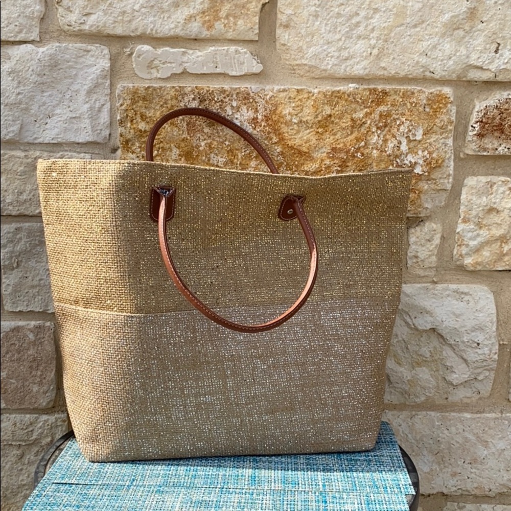 Straw beach bag